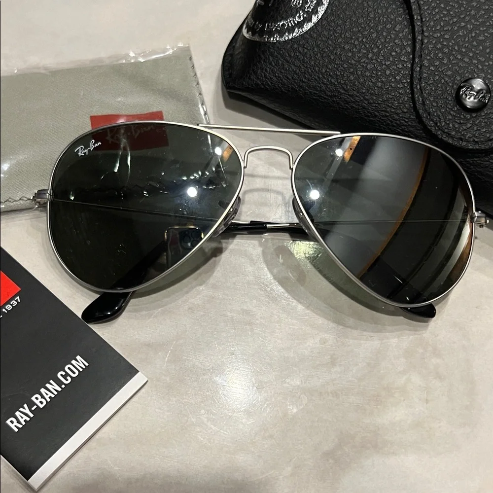 Ray-Ban Silver Aviator Sunglasses